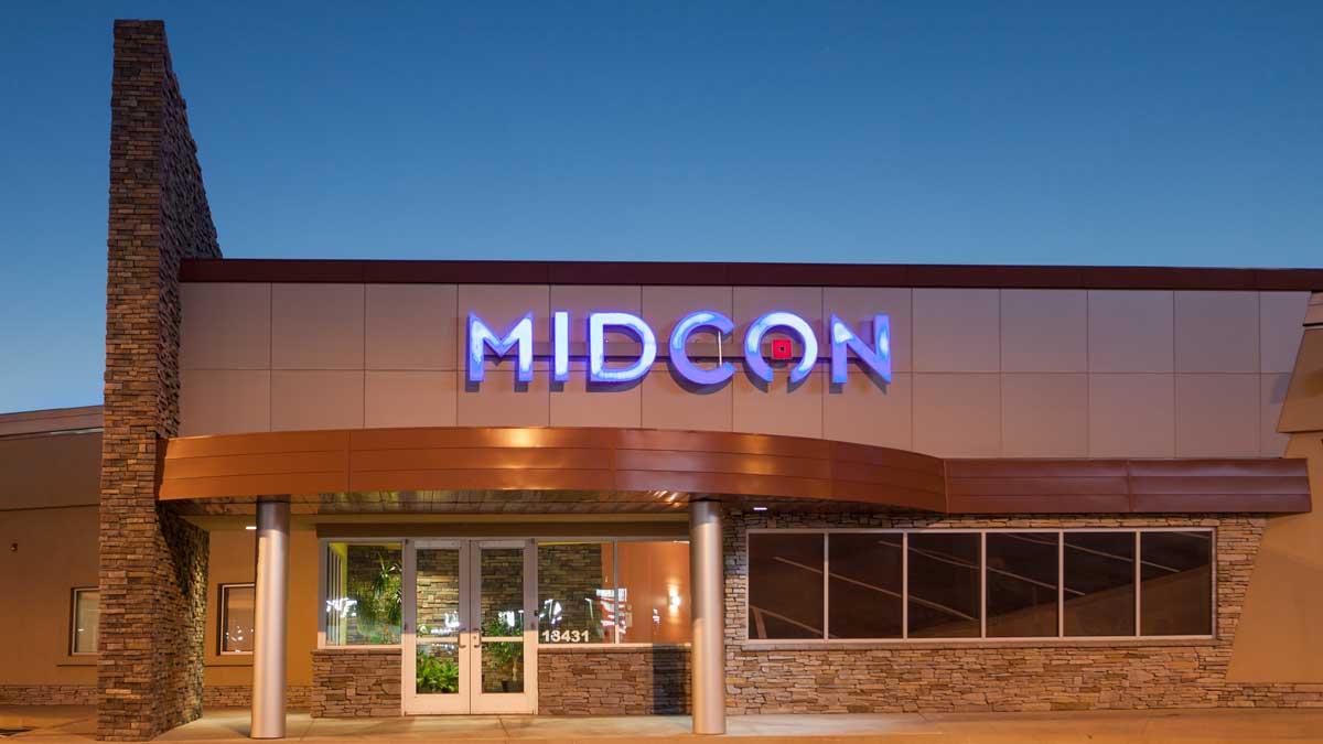 The MIDCON Data Services building in Edmond (Photo: <a href="https://edmondbusiness.com/author/brent-fuchs/">Brent Fuchs</a>)